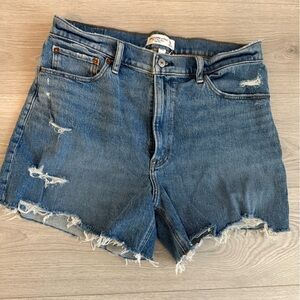 Abercrombie & Fitch Mom Short 31